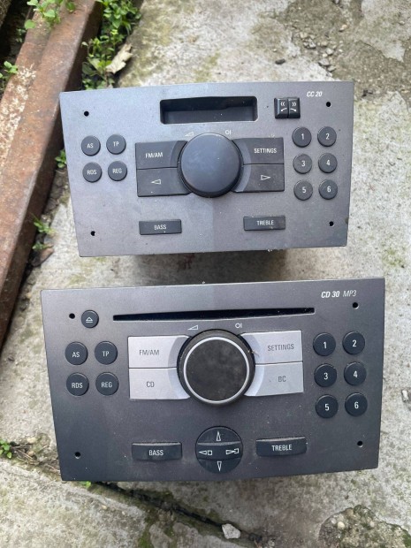 Opel Astra H CD30 MP3 ( Hibás !) CD-rádió és CD 20 Fejegység