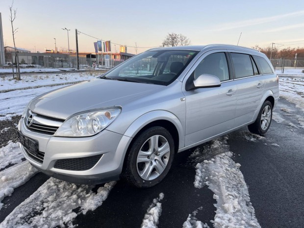 Opel Astra H Caravan 1.4 Enjoy