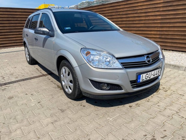 Opel Astra H Caravan 1.4 Enjoy Magyar---114.000...