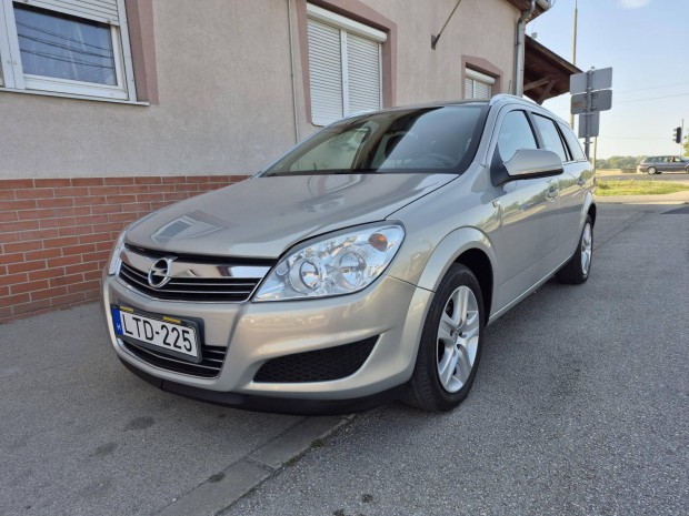 Opel Astra H Caravan 1.4 Enjoy Magyar/makulátla...