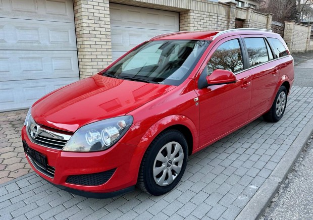 Opel Astra H Caravan 1.6 111 Years Klma