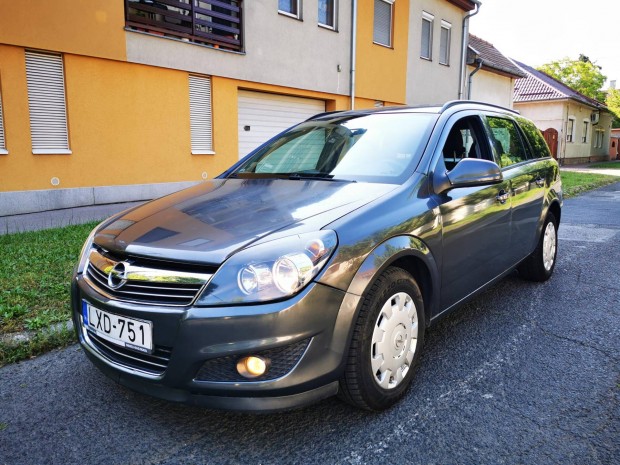 Opel Astra H Caravan 1.6 Classic III Friss műsz...