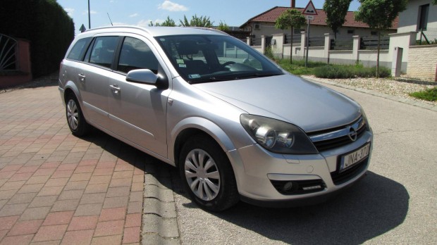 Opel Astra H Caravan 1.6 Elegance Frissen szerv...