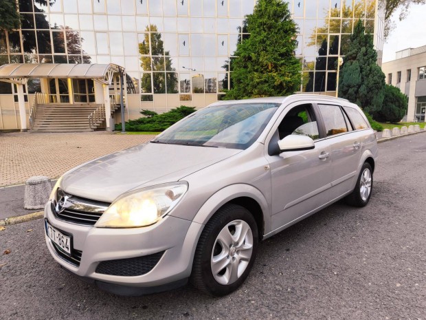 Opel Astra H Caravan 1.7 CDTI Cosmo Friss msza...