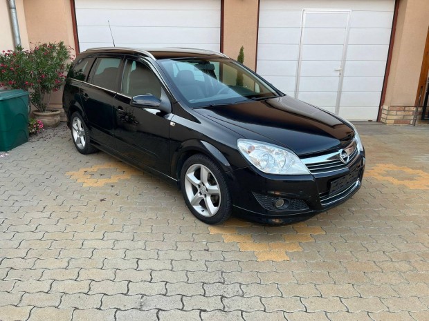 Opel Astra H Caravan 1.7 CDTI Cosmo Rozsdamente...