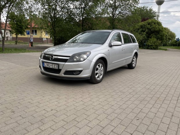Opel Astra H Caravan 1.7 CDTI Essentia