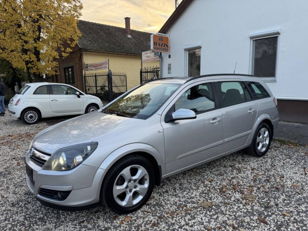 Opel Astra H Caravan 1.8 Sport Xenon. Panorma