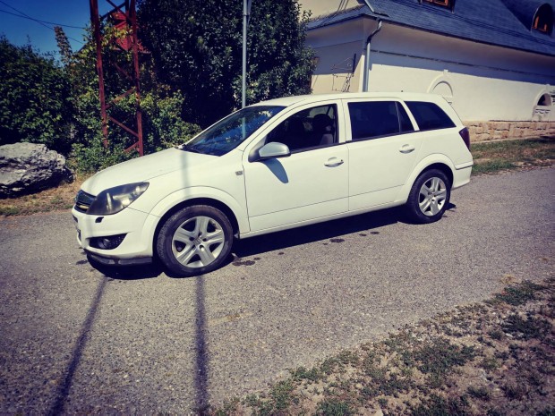 Opel Astra H Caravan 1.9 CDTI Enjoy Automata. 1...