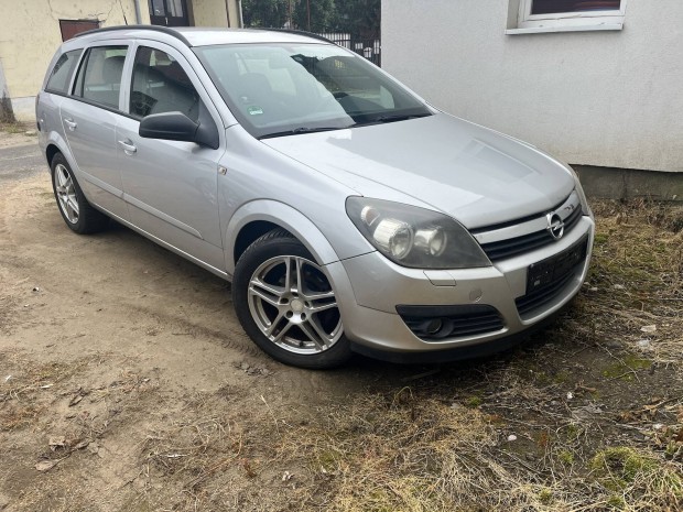 Opel Astra H Combi 1.6b alkatrszek