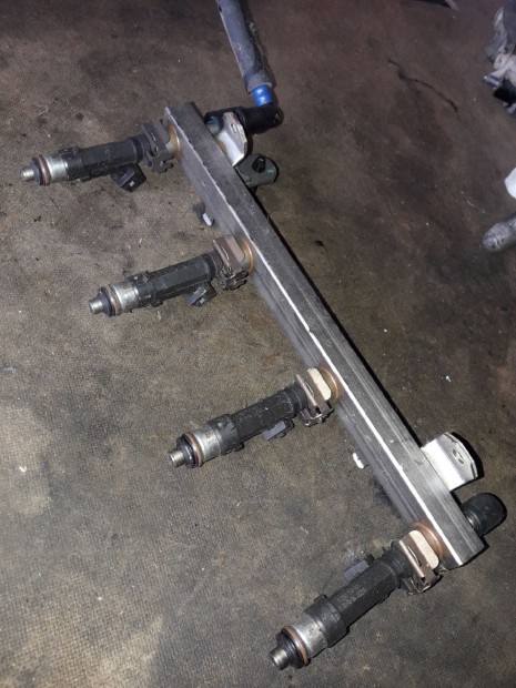 Opel Astra H Injektor H�d