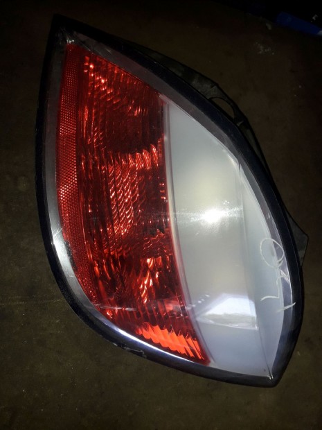 Opel Astra H Jobb Hátsó Lámpa
