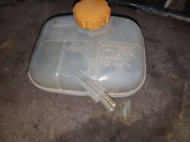 Opel Astra H Kiegyenl�t� Tart�ly