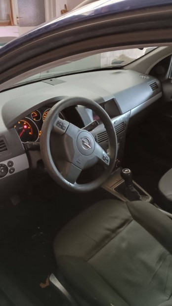 Opel Astra H Motorhibs Slyosan