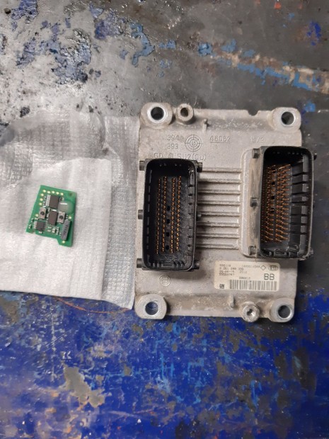 Opel Astra H Motorvez�rl� / ECU Szett