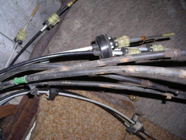 Opel Astra H Sebességváltó bowden 5 seb. , Kéuifék bowden