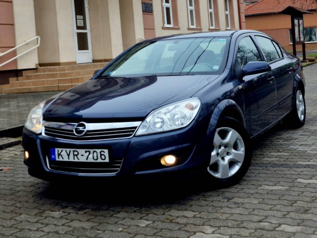 Opel Astra H Sedan 1.6 Enjoy Benzin Megkmlt ...