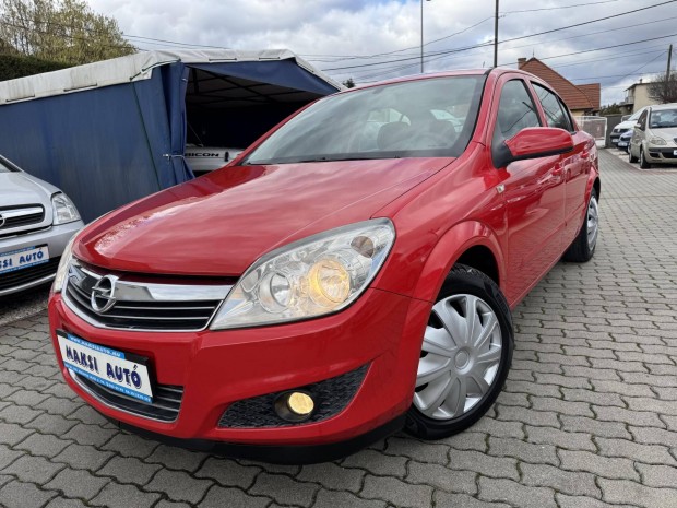 Opel Astra H Sedan 1.6 Enjoy Els� Tulaj!Magyaro...