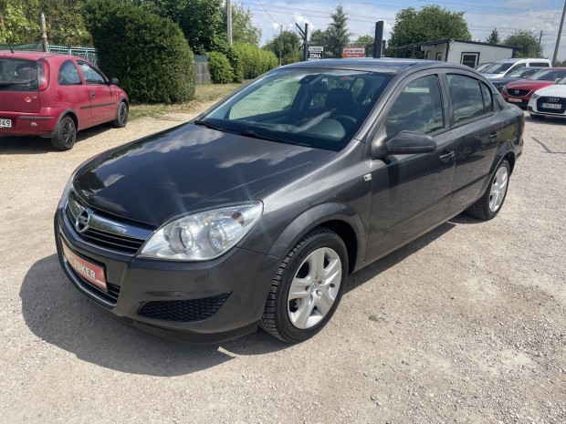 Opel Astra H Sedan 1.6 Essentia Friss Műszaki.S...