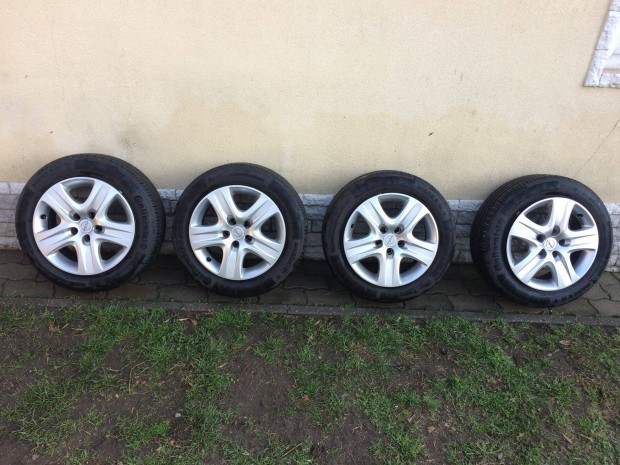 Opel Astra H Stuktur Felnik Gumival