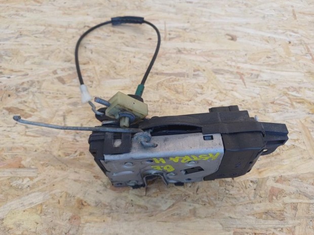 Opel Astra H (2004-2009) Bal Els� Ajt� K�zpontiz�r