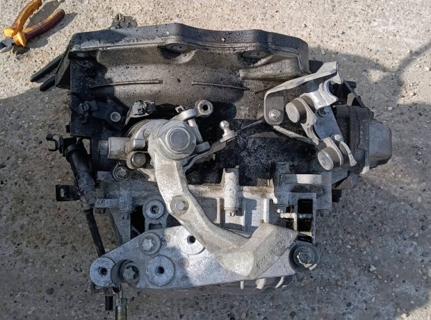 Opel Astra H, J , Zafira B 1.7CDTI 6 sebess�ges v�lt� (M32)