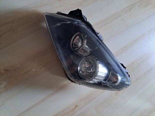 Opel.Astra H bal első fényszóró 2009
