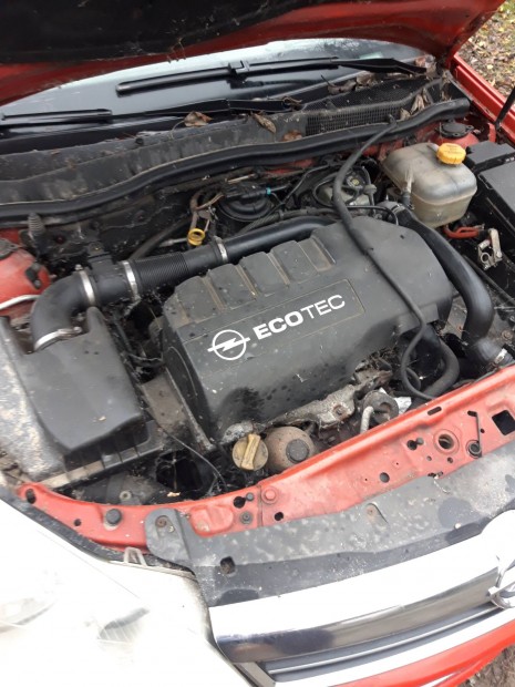 Opel Astra H bontott alkatr�szek 