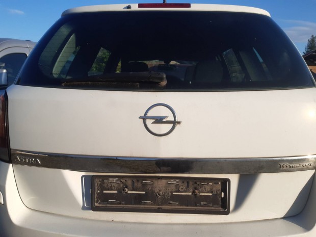 Opel Astra H csomagtérajtó