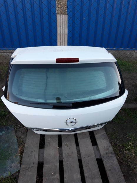 Opel Astra H csomagtrajt 