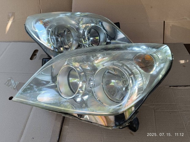 Opel Astra H első fényszóró