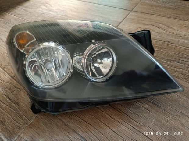 Opel Astra H fényszóró