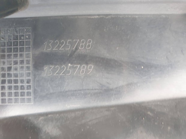 Opel Astra H gyári 13225788 hűtőrács 2007-13