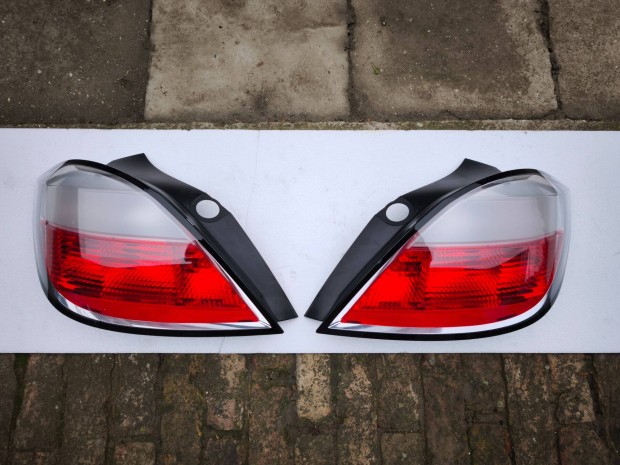 Opel Astra H gyri jszer hts lmpa pr