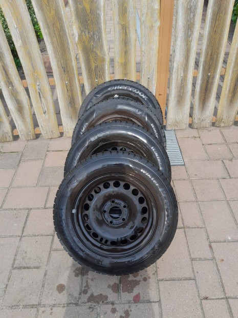 Opel Astra H-hoz Hankook 195/65R15 tli gumi szett elad