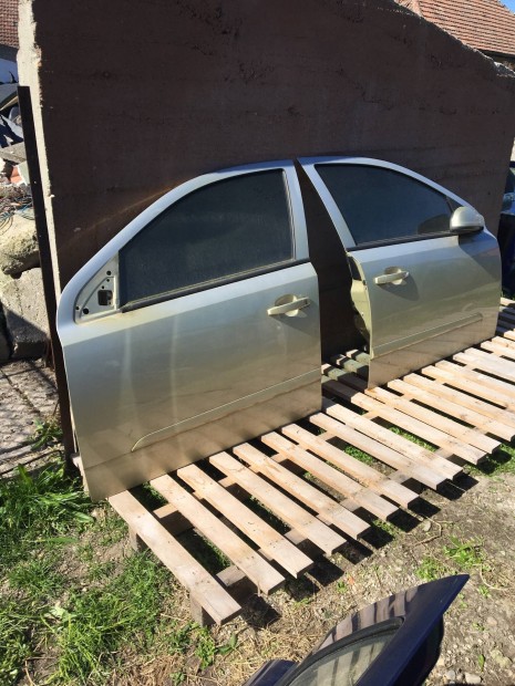 Opel Astra H jobb bal első hátsó ajtó z40h