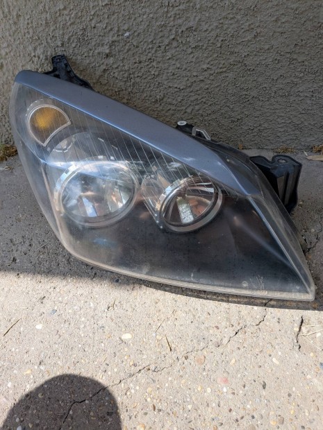 Opel Astra H jobb első fényszóró