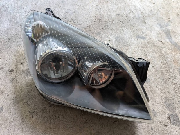 Opel Astra H jobb első fényszóró lámpa