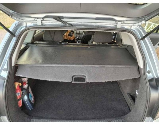Opel Astra H kombi csomagt�r rol�