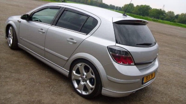 Opel Astra H spoiler 5 ajts