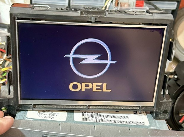 Opel Astra H színes kijelző