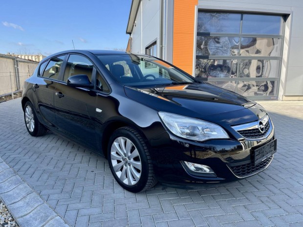 Opel Astra J 1.4 Active Eco Flex