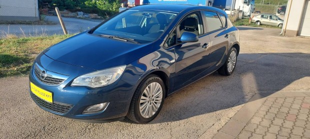 Opel Astra J 1.4 Cosmo 125000 Km! 17 alu felni....