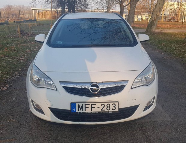 Opel Astra J 1.4 Cosmo