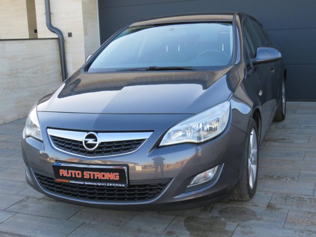 Opel Astra J 1.4 Cosmo Integrlt Kerkprszll...