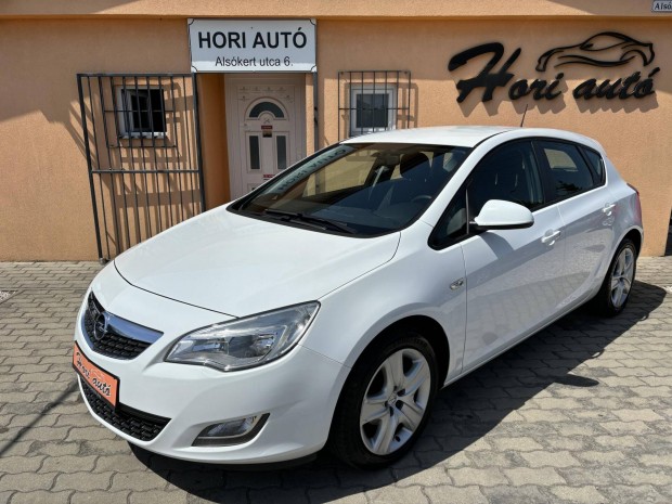 Opel Astra J 1.4 Edition 144.000 KM! Szervizkn...