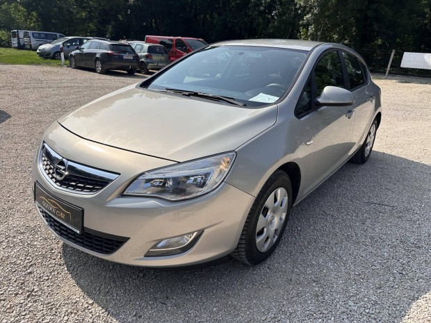 Opel Astra J 1.4 Enjoy