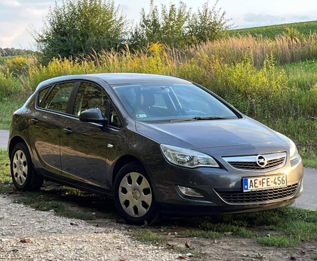 Opel Astra J 1.4 Enjoy
