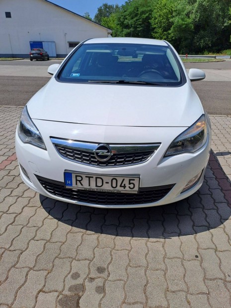 Opel Astra J 1.4 Enjoy