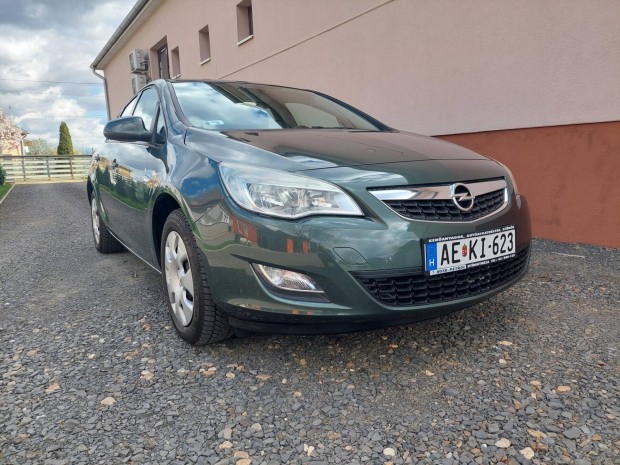 Opel Astra J 1.4 Enjoy