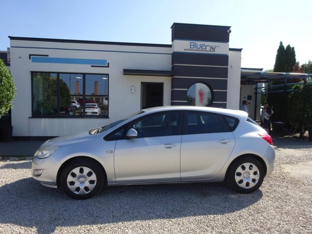 Opel Astra J 1.4 Enjoy Friss Vezérlés!Megbizhat...